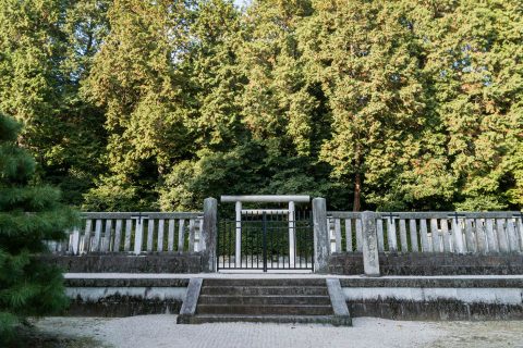 天智天皇　山科陵