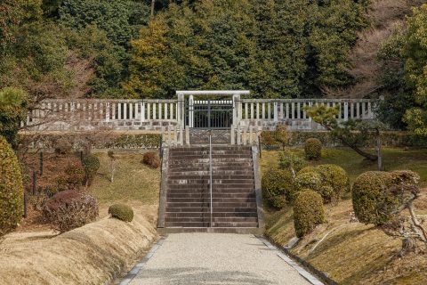 聖武天皇　佐保山南陵