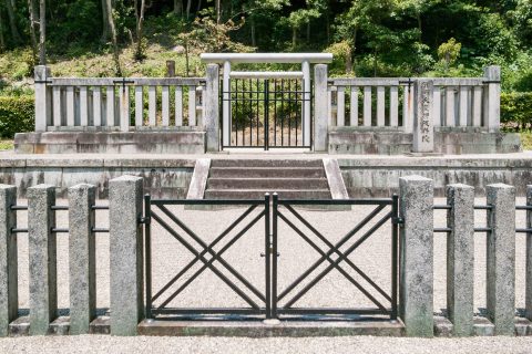 舒明天皇　押坂内陵<br />敏達天皇皇子　押坂彦人大兄皇子妃　糠手姫皇女　押坂墓