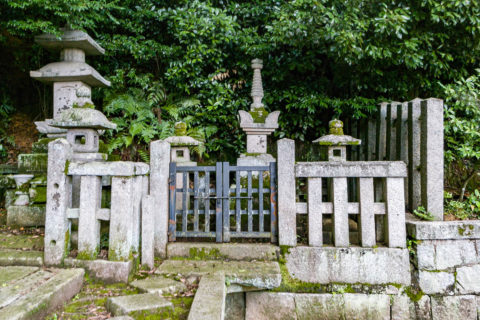 霊元天皇五世皇孫　長宮墓