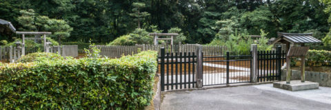 後伏見天皇十八世皇孫　守脩親王墓<br />仁孝天皇皇女　淑子内親王墓<br />後伏見天皇十九世皇孫　朝彦親王墓