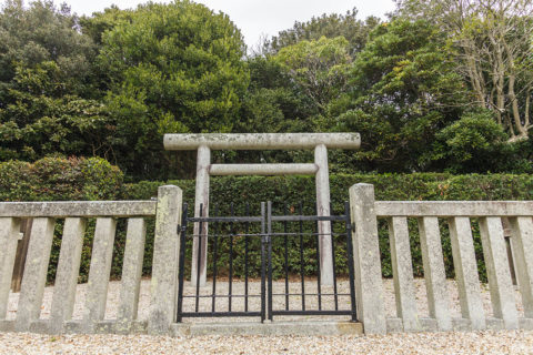 天武天皇皇子　追尊天皇崇道尽敬皇帝妃　大夫人山背　淡路墓