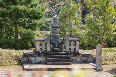 東山天皇皇孫女 高覚女王墓