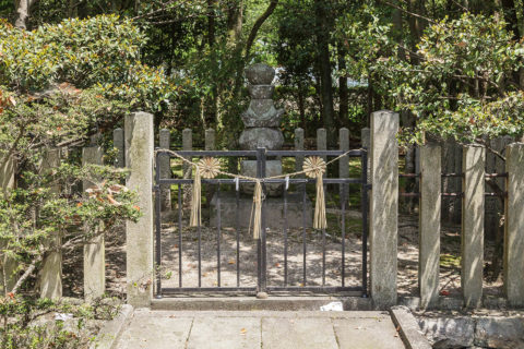 後鳥羽天皇皇子　頼仁親王墓